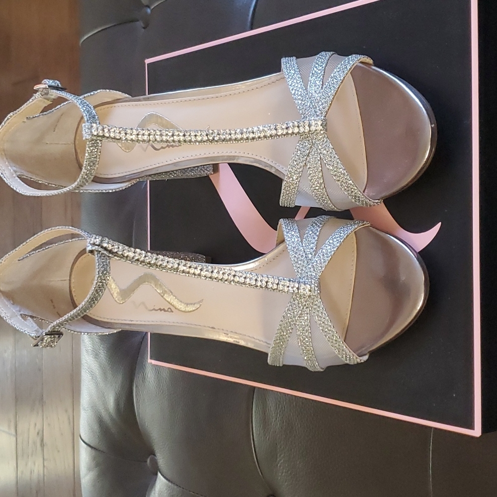 Nina Haviva Ladies Silver Sparkle Shoes Size 8.5